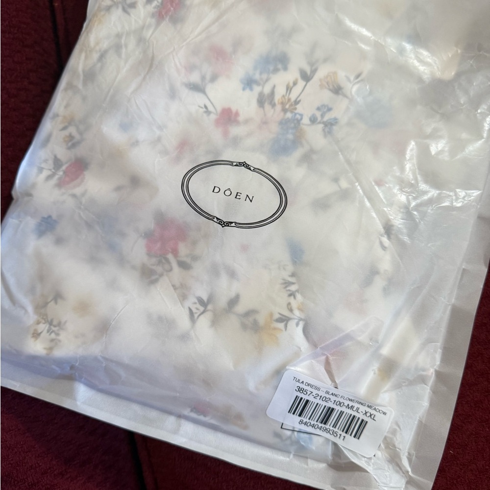 Doen Tula Dress in Blanc Flowering Meadow - Picture 2 of 3